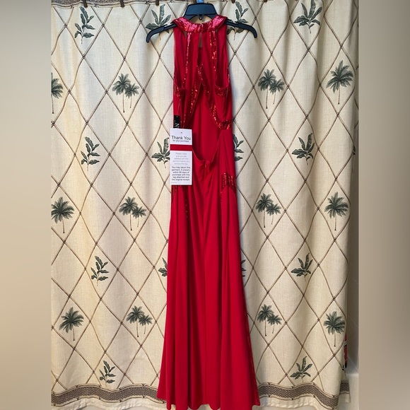 Perfect For Prom! - Picture 3 of 8